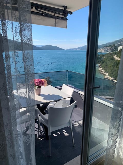 View (from property/room), Balcony/Terrace, Sea view