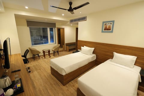 TV and multimedia, View (from property/room), Bedroom, fireplace, air conditioner