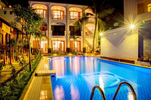 Swimming pool, Swimming pool