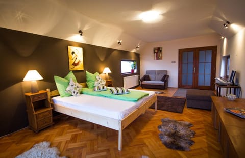 Photo of the whole room