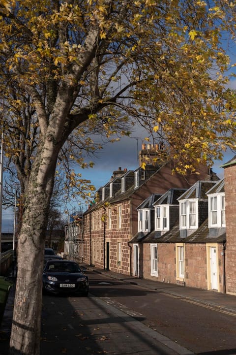 River View City Centre- Free Parking House in Inverness