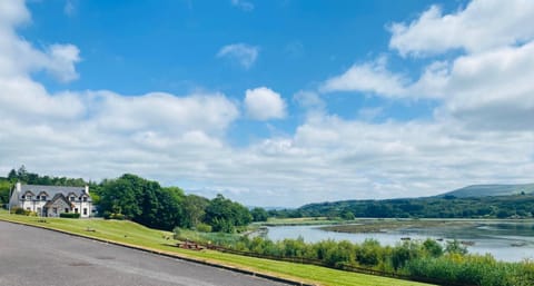 Day, Neighbourhood, Natural landscape