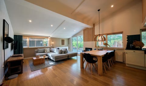 Communal lounge/ TV room, Living room