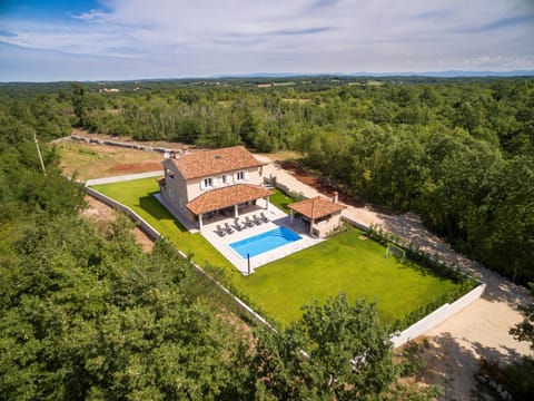 Property building, Day, Natural landscape, Bird's eye view