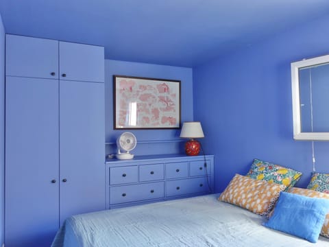 Bed, Photo of the whole room, Bedroom, storage, wardrobe