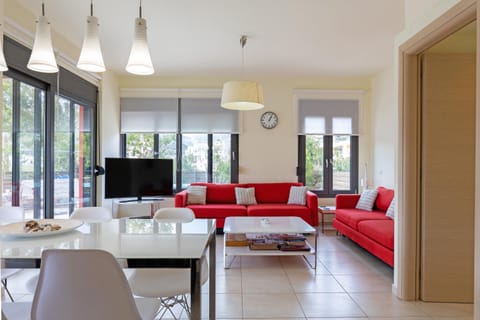 TV and multimedia, Living room, Dining area