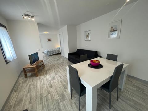 Bed, Living room, Dining area