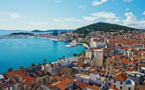 City view, Sea view