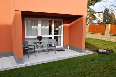Property building, Neighbourhood, Garden, View (from property/room), Balcony/Terrace, Balcony/Terrace, Garden view