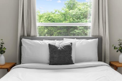 10 Min to Downtown-Modern in Magic City-Both Units House in Birmingham