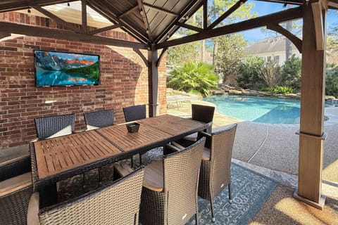 Taupewood Pl House in The Woodlands