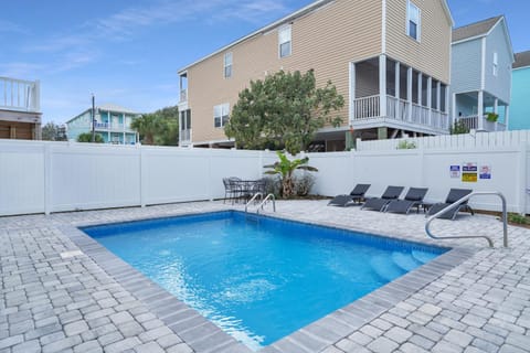 A Sandy Starfish House in Surfside Beach