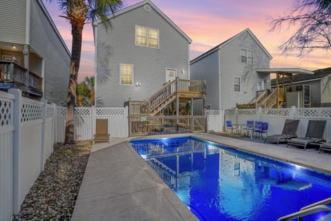 Calypso Cottage House in Surfside Beach