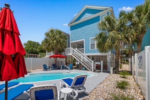 Property building, Day, Natural landscape, Seating area, Swimming pool