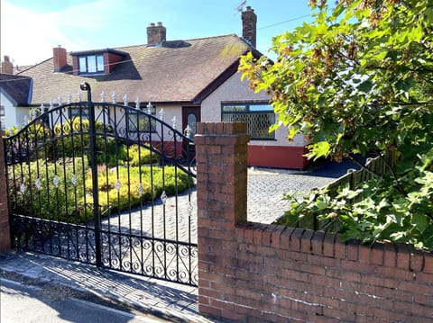 Property building, Garden view, Time of day