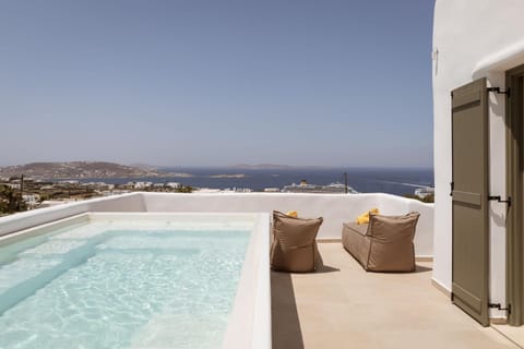Natural landscape, Balcony/Terrace, Pool view, Sea view, sunbed