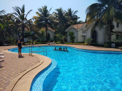 Swimming pool, Swimming pool