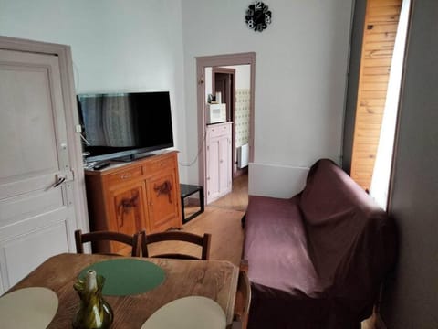 Le nid douillet Rustique Linge fourni Apartment in Auvergne-Rhône-Alpes