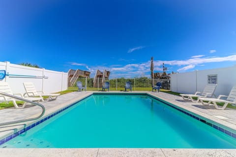 Saradise House in Surfside Beach