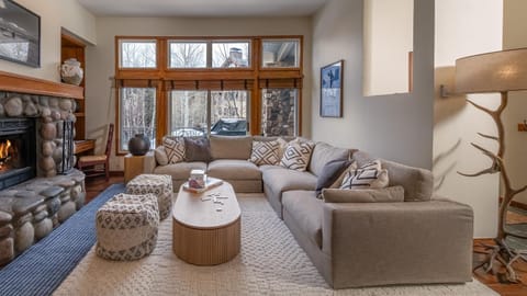 View (from property/room), Living room, Seating area, fireplace