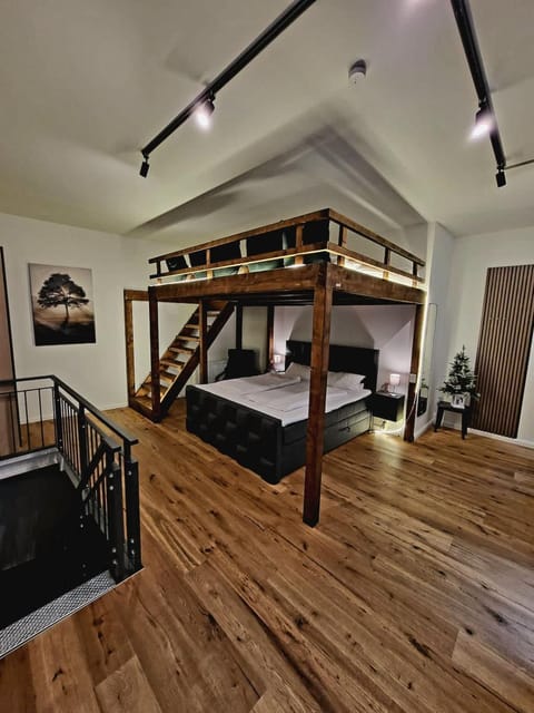 Bed, Photo of the whole room, Bedroom, bunk bed