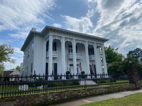 Property building, Spring, Landmark view