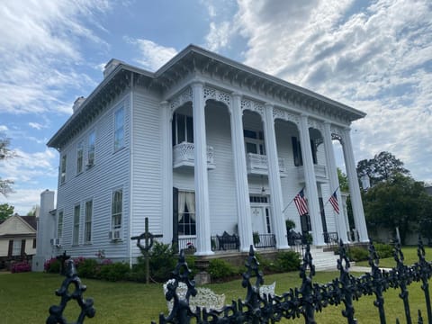 Property building, Landmark view