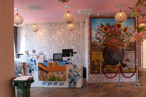 Lobby or reception, On site