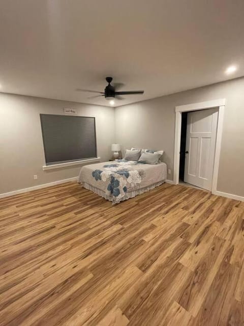 New ranch on RIVER with spectacular views House in Bangor