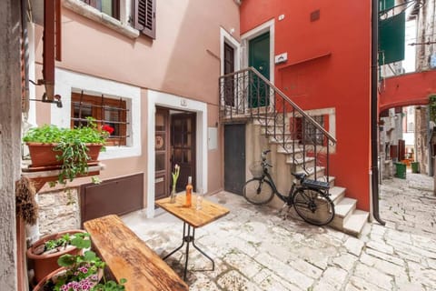 Property building, Patio, Street view