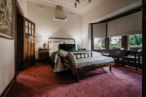 Bed, Bedroom, air conditioner