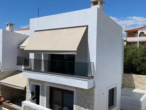 Property building, Facade/entrance, Day, View (from property/room), Balcony/Terrace, Balcony/Terrace