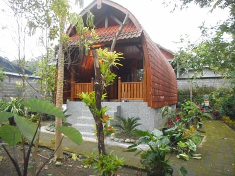 Candra Homestay Besakih Vacation rental in Selat