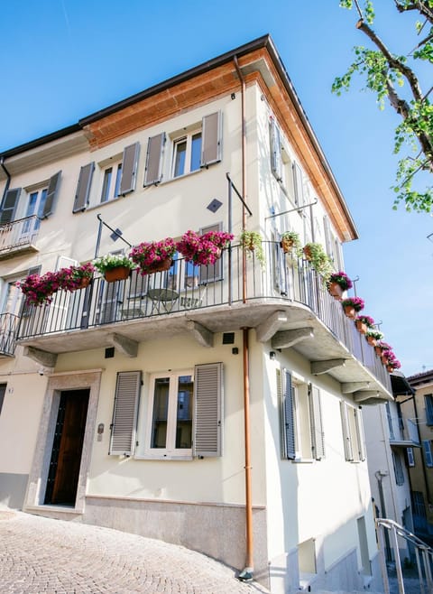 Property building, Facade/entrance, View (from property/room), Balcony/Terrace, Balcony/Terrace