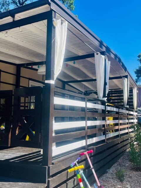 Mobile home SIMS Campground/
RV Resort in Biograd na Moru