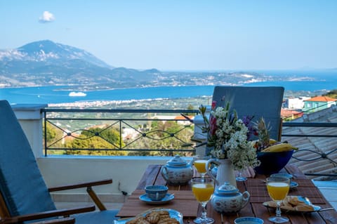 Nearby landmark, Day, Natural landscape, Balcony/Terrace, Dining area, Mountain view, Sea view