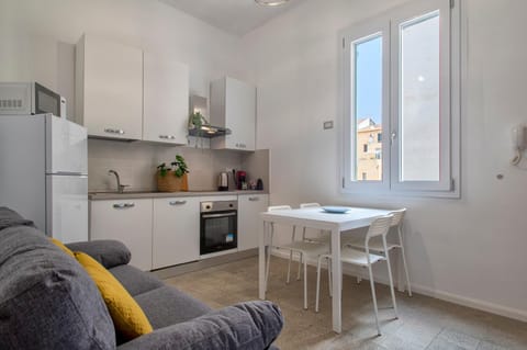 Kitchen or kitchenette, Living room, Dining area, minibar