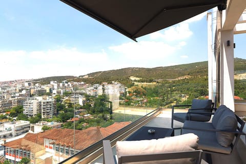Natural landscape, Balcony/Terrace, City view, Mountain view