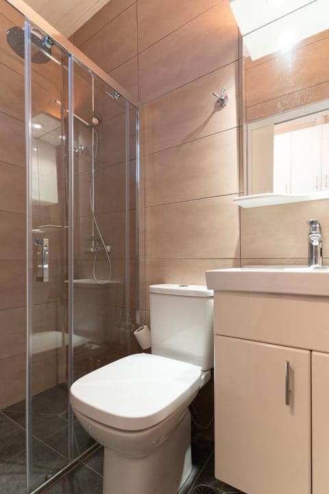 Charites: Terrace with Seaview - 100m to the beach Apartment in Messenia