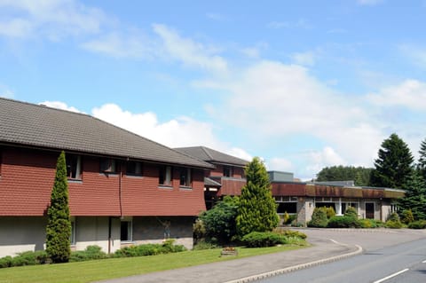 Property building, Facade/entrance, Day