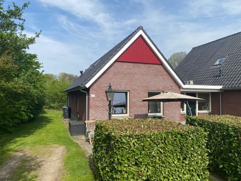 Property building, Day, Garden, Garden view