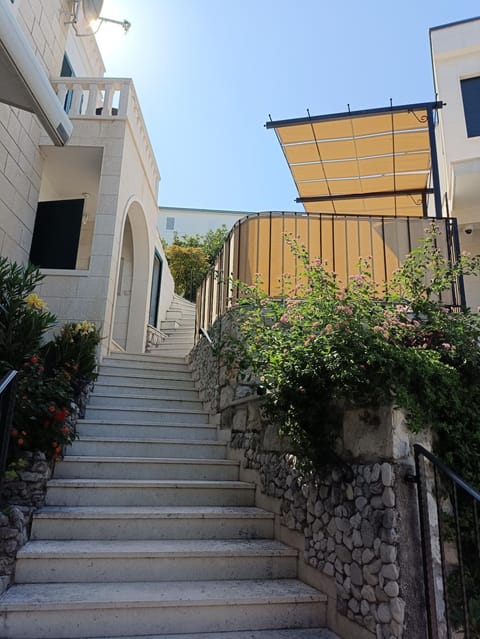 Mozart apartments Apartment in Baška Voda