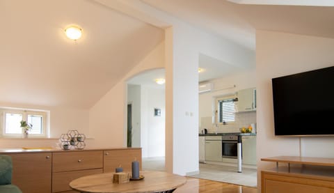 TV and multimedia, Dining area, minibar