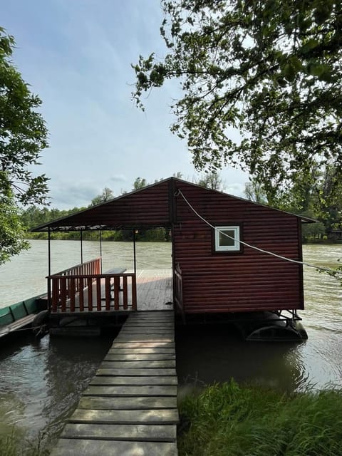 Property building, Day, Lake view, River view