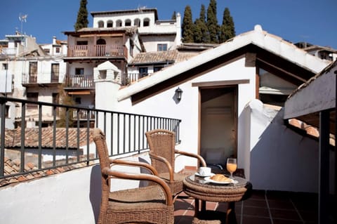 Balcony/Terrace, City view