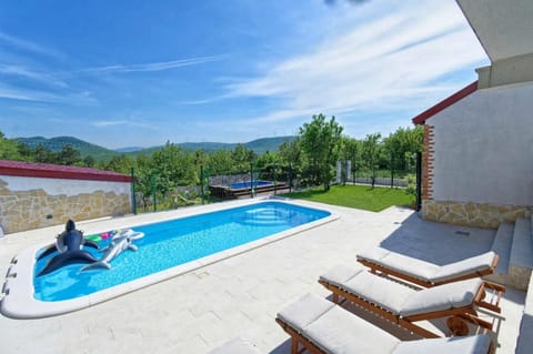 Patio, Natural landscape, Mountain view, Pool view, Swimming pool, sunbed