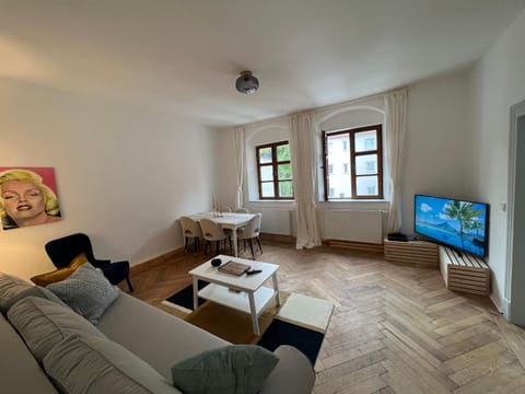 Communal lounge/ TV room, Living room, Seating area, Dining area