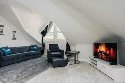TV and multimedia, Living room, Seating area