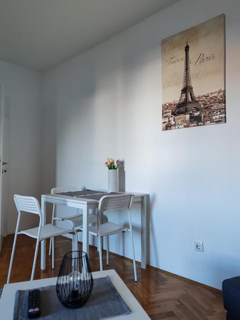 Apartman Hugo Apartment in Novi Sad