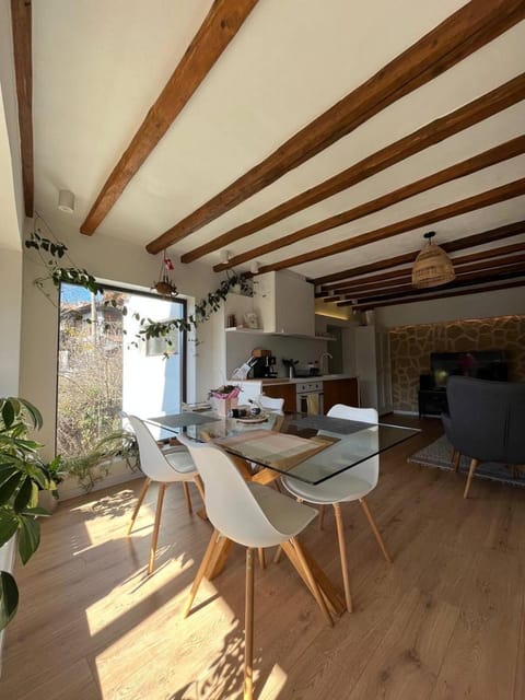 Spring-Пролет Apartment, Old Town, Veliko Tărnovo Apartment in Veliko Tarnovo